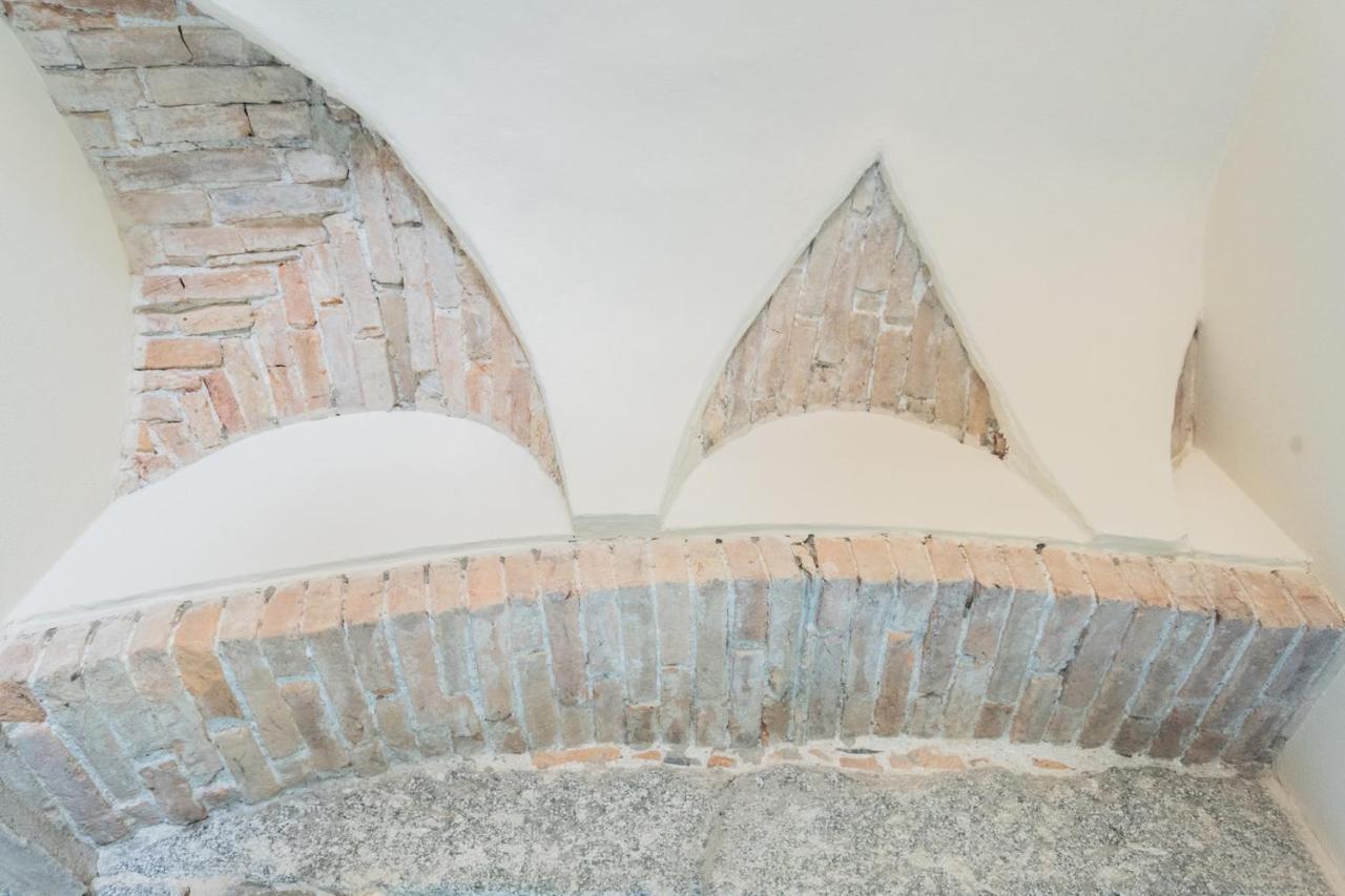 Romantic Escape City Centre With Jacuzzi & Parking By Rent All Комо Экстерьер фото