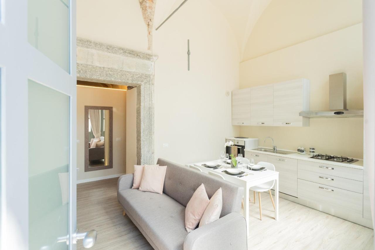 Romantic Escape City Centre With Jacuzzi & Parking By Rent All Комо Экстерьер фото